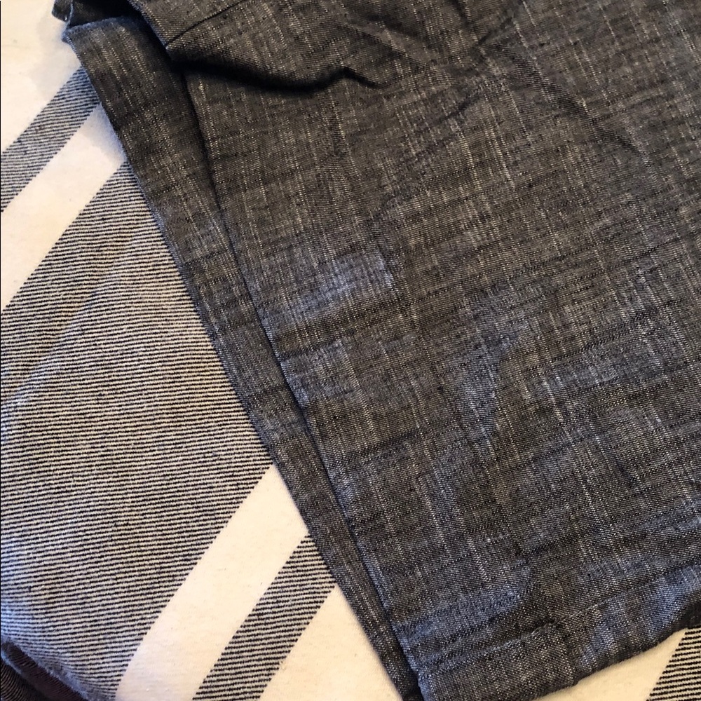 White House Black Market Gray Textured Linen-Blend Bermuda Shorts - Picture 7 of 13